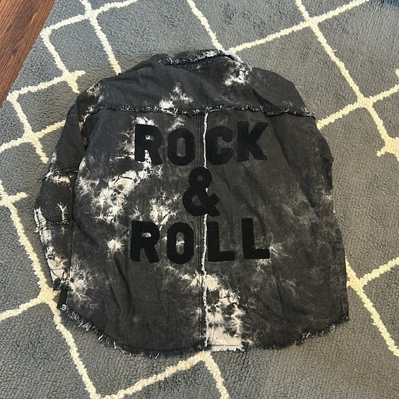 Elan Women’s Distressed Frayed Rock and Roll Jacket - Picture 7 of 7